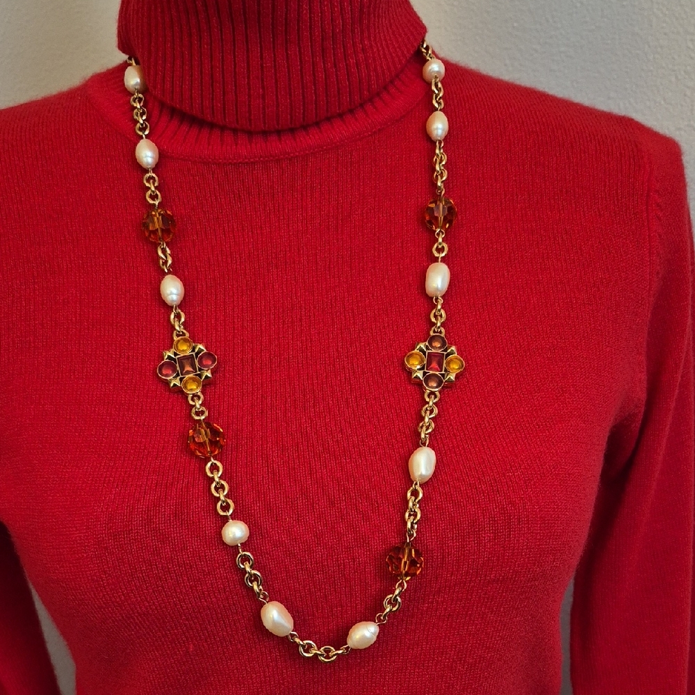 MONET Vintage 80s Enamel Maltese Cross Chain Neckace With Faux Pearls